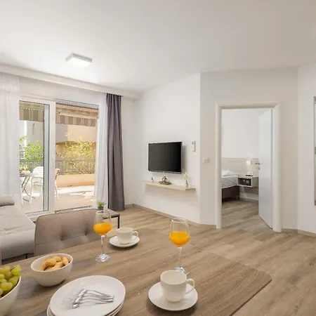 Adria Mare Ii * Makarska