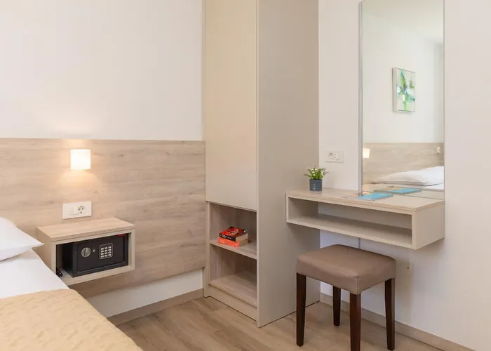 Adria Mare Ii * Makarska