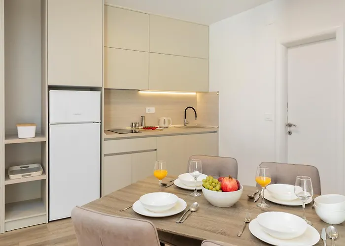 Adria Mare Ii Makarska