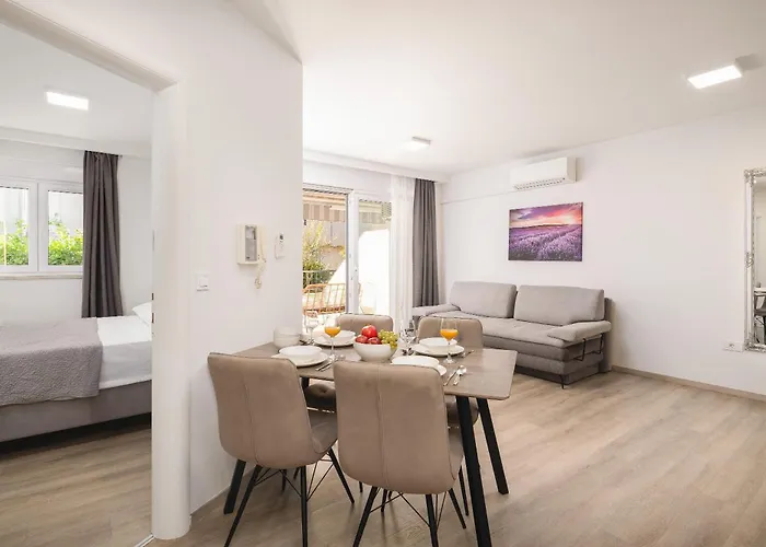 Adria Mare Ii * Makarska