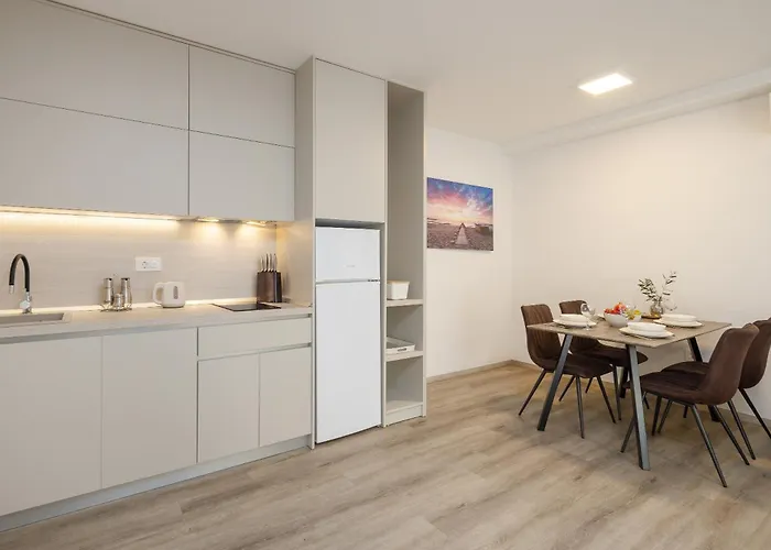 Adria Mare Ii Apartment Makarska