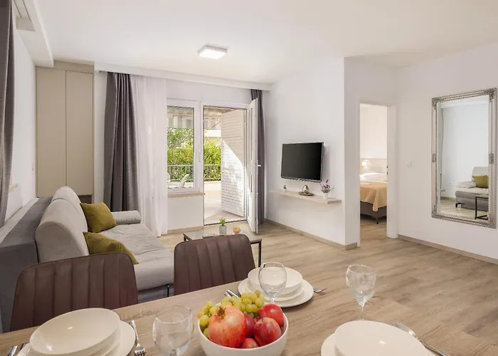 Adria Mare Ii Makarska